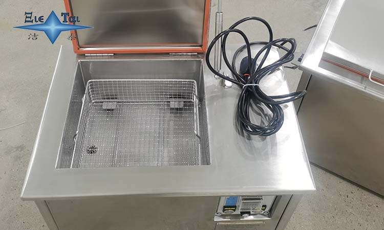 控制超聲波清洗機(jī)的清洗效果和清洗劑的可再生性的方法 控制超聲波清洗機(jī)的清洗效果和清洗劑的可再生性的方法