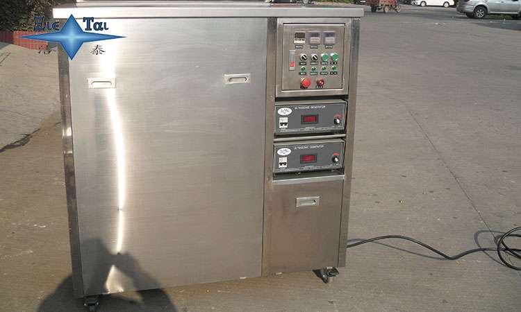 清洗金屬鐵軌:超聲波清洗機維護鐵路安全的重要工具 清洗金屬鐵軌:超聲波清洗機維護鐵路安全的重要工具