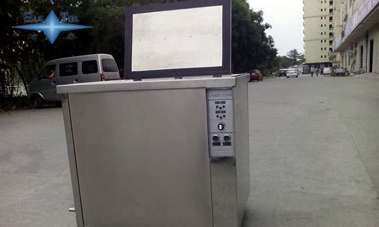 超聲波清洗機(jī):航空器金屬結(jié)構(gòu)清潔的保障 超聲波清洗機(jī):航空器金屬結(jié)構(gòu)清潔的保障