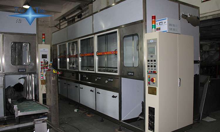 超聲波清洗機:保障金屬夾具精度與穩定性的利器 超聲波清洗機:保障金屬夾具精度與穩定性的利器