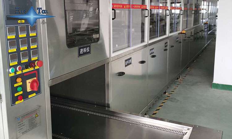 電子行業中超聲波清洗機的關鍵應用與技術優勢 電子行業中超聲波清洗機的關鍵應用與技術優勢