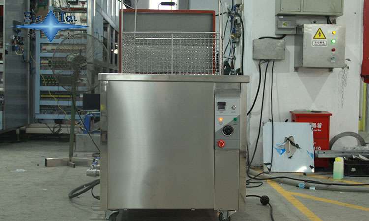 超聲波清洗手表:時間與效率的專業分析 超聲波清洗手表:時間與效率的專業分析